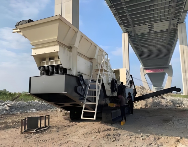 Mobile Crusher：The Midnight Rescue That Changed Everything